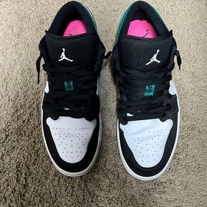 Jordan 1 Low Mystic Green